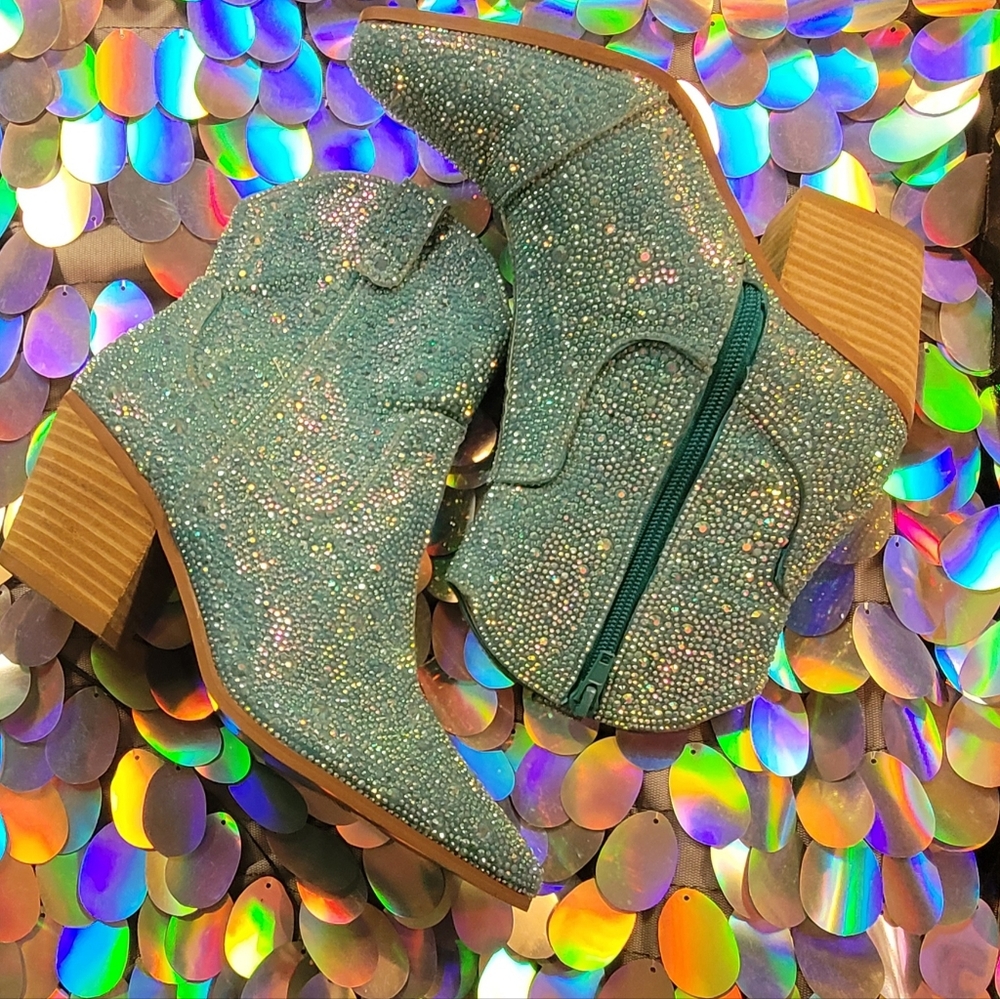 * SOLD * Betsey Johnson Diva cowboy boots - Picture 1 of 6